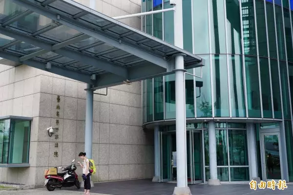 曾承諾年改任內完成 小英暗酸馬英九…