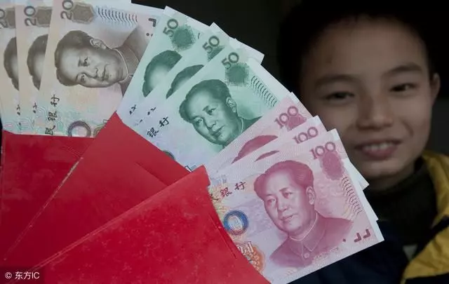 老婆閨蜜生孩子,我送八千八紅包,她發了個朋友圈,我卻妻離子散