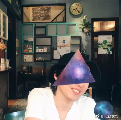 9個月孕肚現形!丁文琪出遊「鏡面反射」曝近況!