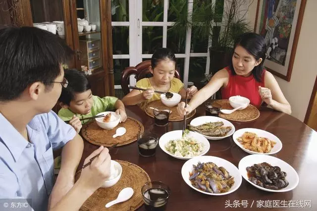 關於晚餐,謹記這3個要點,疾病不敢隨意來「敲門」