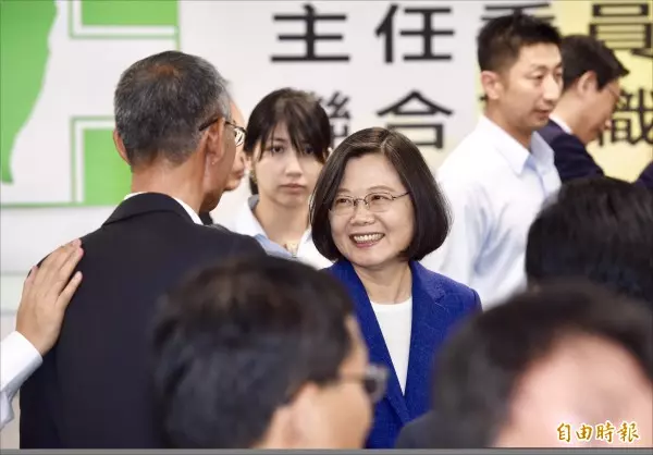 「年金改革讓選情更辛苦」 小英約談立委緊盯中部三縣市