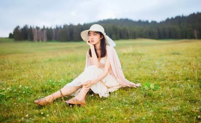 送婆婆禮品被她轉送小姑子，兒子偷偷說話後，我哽咽又給婆婆5千