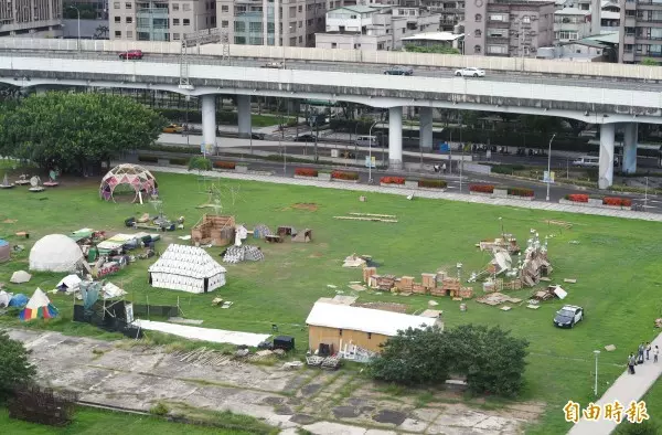 驚!華山大草原內 被爆棄置大量禽鳥屍塊