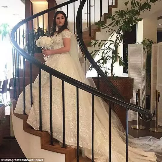 炫富極致!俄羅斯18歲地產千金辦千萬婚禮 婚紗140萬食物299萬