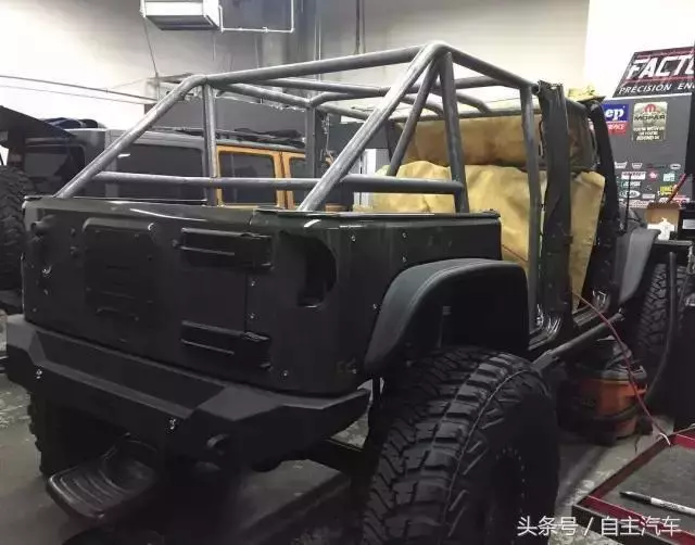 有錢就是不一樣,來看看土豪爆改牧馬人,這還是車嗎?