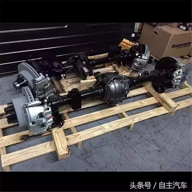 有錢就是不一樣,來看看土豪爆改牧馬人,這還是車嗎?