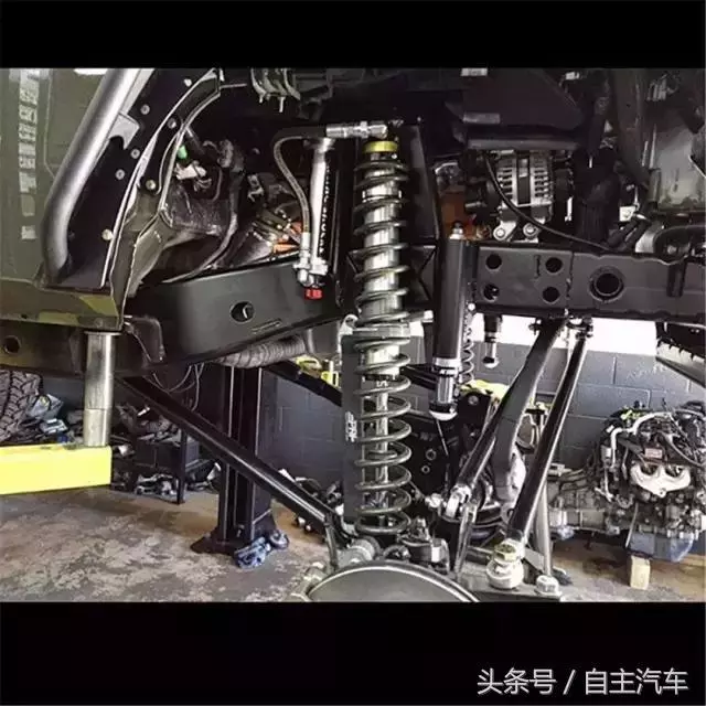 有錢就是不一樣,來看看土豪爆改牧馬人,這還是車嗎?