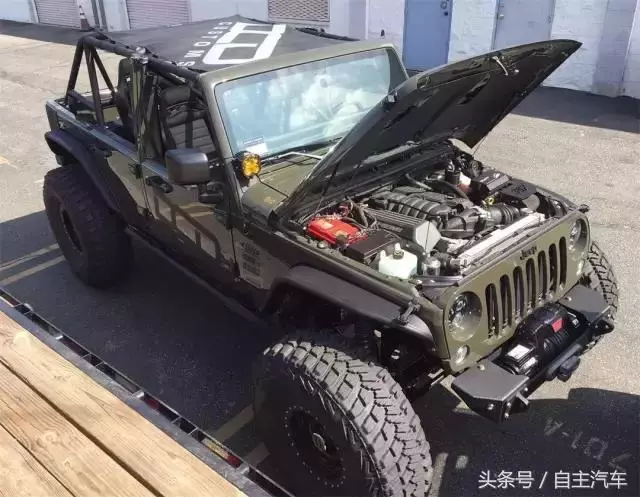 有錢就是不一樣,來看看土豪爆改牧馬人,這還是車嗎?