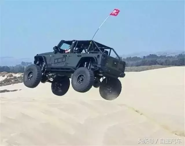 有錢就是不一樣,來看看土豪爆改牧馬人,這還是車嗎?