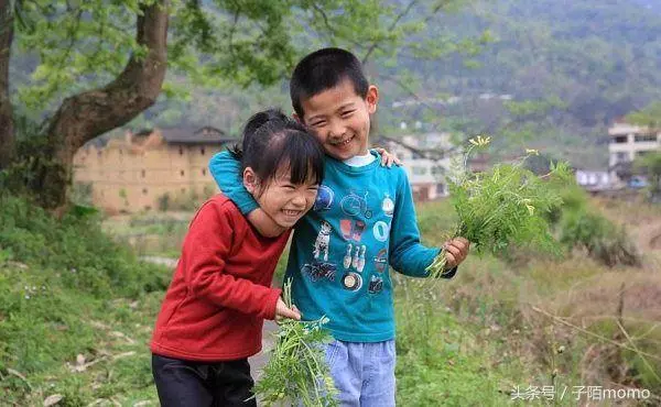 離婚半年我帶著孩子過,生日當天收到前夫的禮物,我想復婚