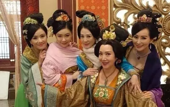 《深宮計》套路滿滿BUG多,依然看得停不下來!