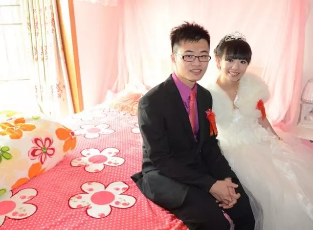 婚後我把養母接到家裡養老,她去世把房子留給親兒子,我不禁笑了