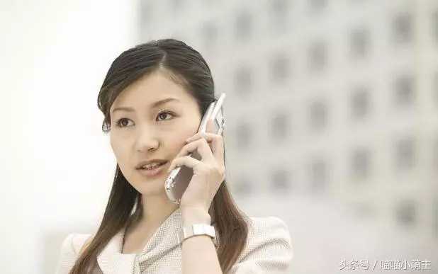婆婆生日,我送一條金項鍊,聽到鄰居一句閒聊,我如墜冰窖