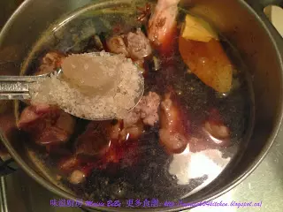 【酒樓飯店】花椒冰糖炆鹹豬手--- 做法簡單!