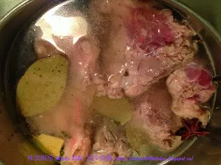 【酒樓飯店】花椒冰糖炆鹹豬手--- 做法簡單!