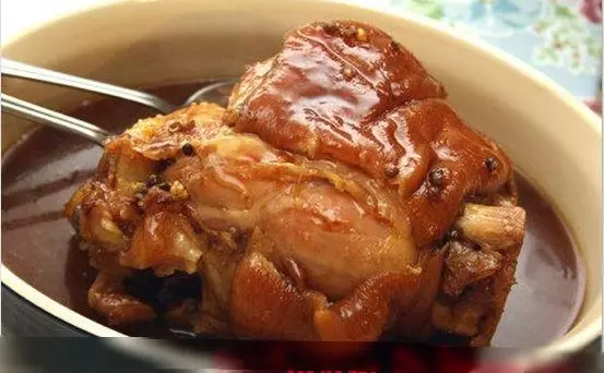 【酒樓飯店】花椒冰糖炆鹹豬手--- 做法簡單!