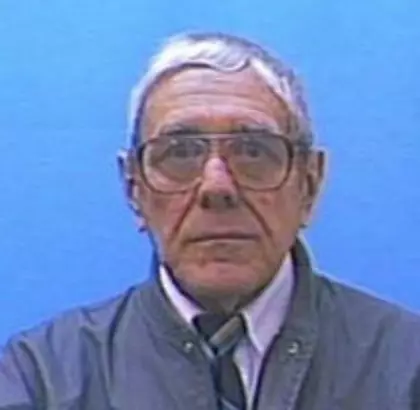 詭!美國76歲男子自殺 警方一查身分發現 是8歲男童...
