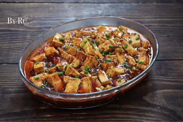 家常紅燒豆腐這樣做,嫩滑入味,幾分鐘完成,大人小孩都愛吃