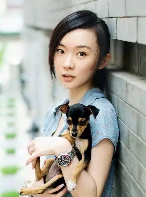 嗯哼媽曾被罵,6年沒戲拍,還未婚先孕「胖到80公斤」...如今狂瘦回春如少女羨煞眾人!