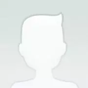 30歲就滿頭白髮,15年來漂亮妻子不離不棄,如今兩個女兒長成這樣