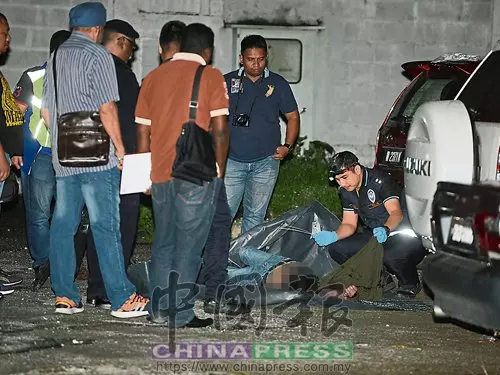 臥屍轎車司機座位 GrabCar 司機疑遭劫殺