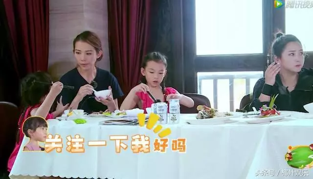 蔡少芬小女兒被冷落髮脾氣,蔡少芬撒嬌道歉,大女兒反應讓人意外