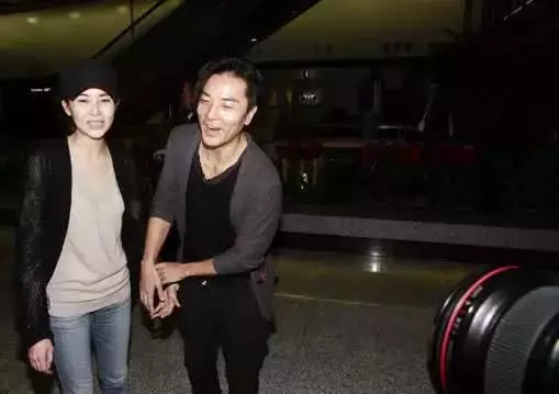 他自稱是娛樂圈中最貪玩的藝人,與相愛12年女友完婚卻到如今還未生子。原因令人唏噓!