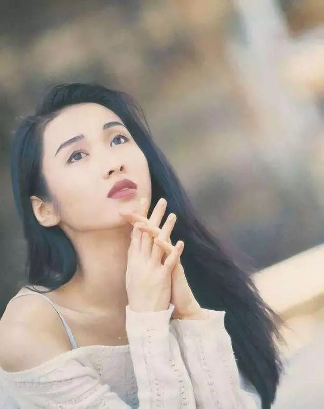 張柏芝承認的唯一一個比她美的女星, 年輕時候的顏值竟然這麼高?