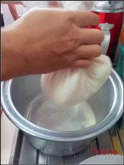 飯後來點自製豆漿吧,只需5個步驟就搞定,教你如何自製出香濃又營養的豆漿水!