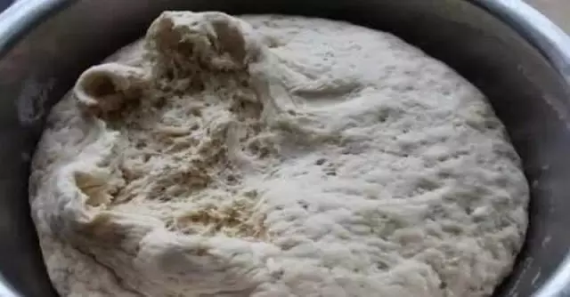 發麵不成功?做出來的饅頭乾硬難吃!那是你「酵母粉」用錯了!教你一招,很快就發好!(附贈10種發麵主食做法)