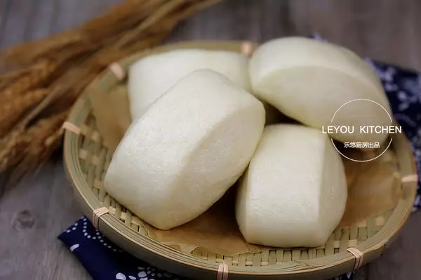 發麵不成功?做出來的饅頭乾硬難吃!那是你「酵母粉」用錯了!教你一招,很快就發好!(附贈10種發麵主食做法)