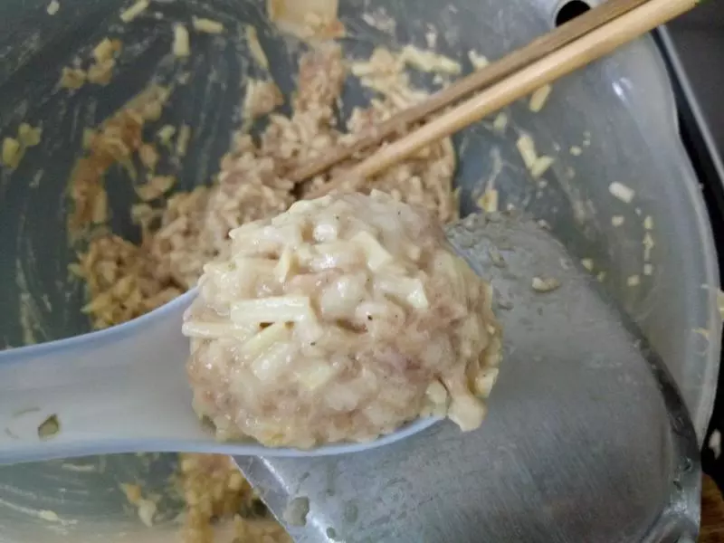 這個小煎餅真好吃,十分鐘就出鍋,兒子一連吃9個,大叫我還要