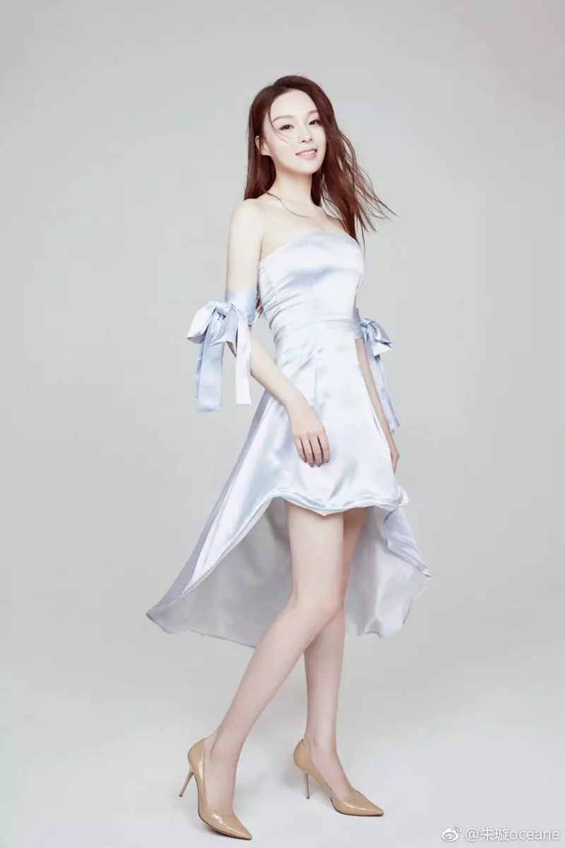 在TVB演人妖演出位的「朱璇」"失蹤" 3年, 現在竟然變得那麼漂亮了! 網民: 離巢真是可惜!