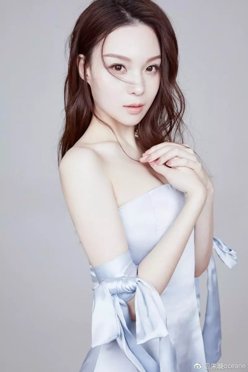 在TVB演人妖演出位的「朱璇」"失蹤" 3年, 現在竟然變得那麼漂亮了! 網民: 離巢真是可惜!