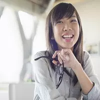 怪事!五楊高架橋墩冒火 嚇壞用路人...