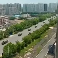 怪事!五楊高架橋墩冒火 嚇壞用路人...