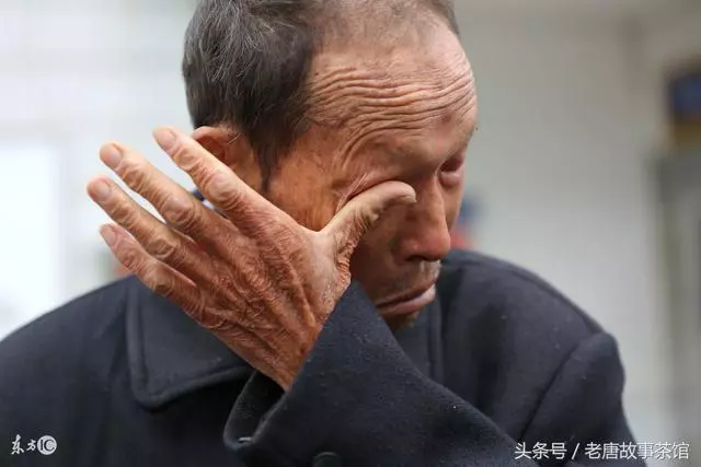 婚宴上,他多吃了塊肉被富二代辱罵,新郎的做法讓人倒吸一口涼氣