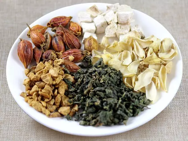腳上出現3大症狀,痛風已上身!僅需1個食療方,止痛降尿酸
