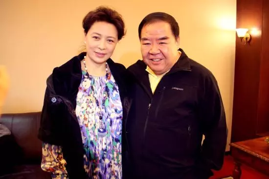 曾人氣直逼周潤發,開豪車奪影帝卻一夜被騙2億,今67歲成這樣!