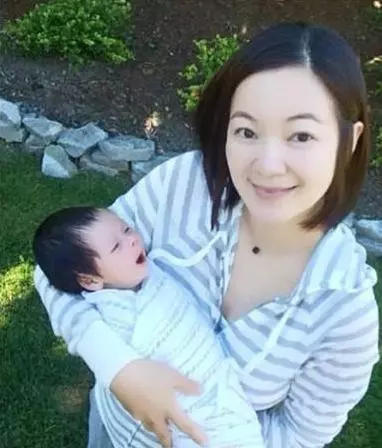 兩個嫁給和尚的女星,一個墜海自殺,一個被寵成公主!