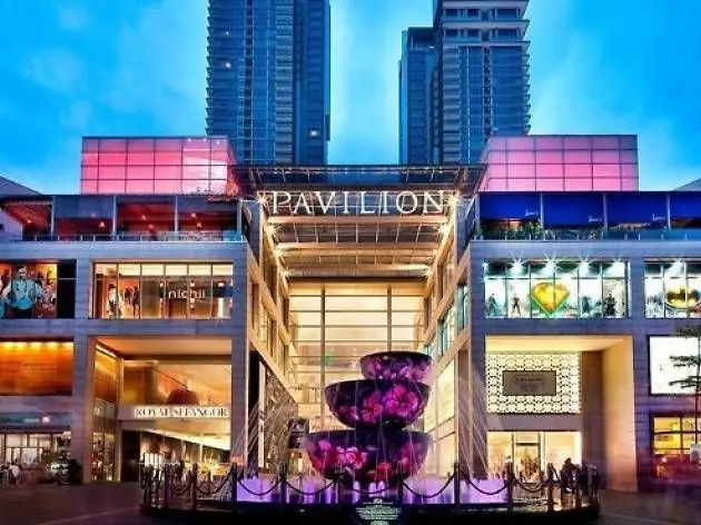 【一個女生逛街小心!】Pavilion出現迷魂黨,正妹差點在KTM站暈倒!