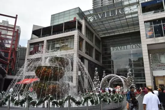 【一個女生逛街小心!】Pavilion出現迷魂黨,正妹差點在KTM站暈倒!
