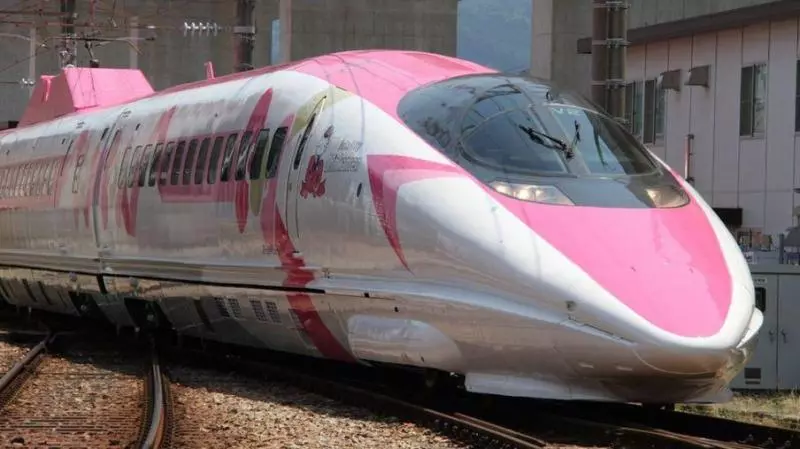 日本推出以Hello Kitty為主題的子彈頭列車