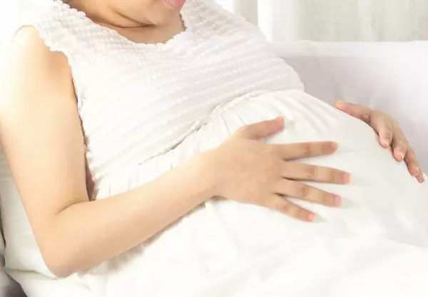 媽媽的悲歌!疑憂被炒魷魚 她竟將剛出生男嬰丟下樓...