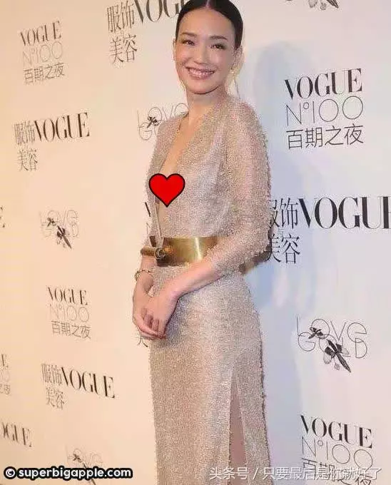 41歲舒淇現身活動,深v長裙性感美艷,網友:這樣給福利馮德倫不會吃醋? -