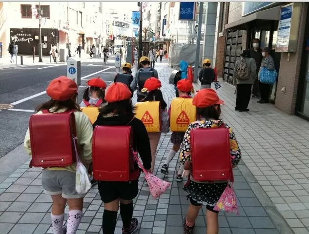 日本小學生書包「1個就要破萬」超天價! 網友分享6年用不壞「還有超強配備」難怪大家搶著買