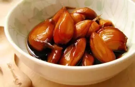 家有大蒜,如有一寶!大蒜的功效,遠不止抗癌滅菌,你知道幾個?