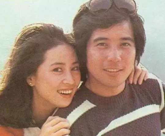 「秦漢」如今71歲了!看完他的「生活近照」,網友嘆:終於知道林青霞為何苦戀他那麼多年了!