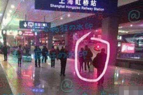 馬蓉竟這樣解釋與宋喆的搭肩合影,但以下四張照片根本無法解釋!最扎心的第四張!