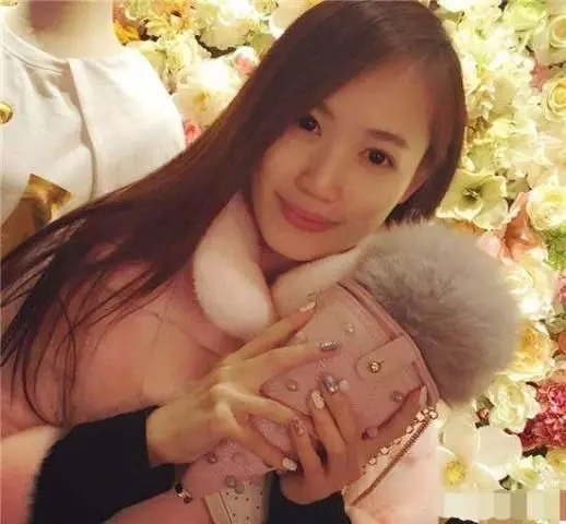 馬蓉竟這樣解釋與宋喆的搭肩合影,但以下四張照片根本無法解釋!最扎心的第四張!